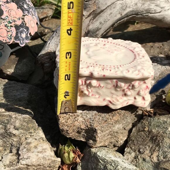 Vintage Jenny Lind Trinket Box - Picture 8 of 11